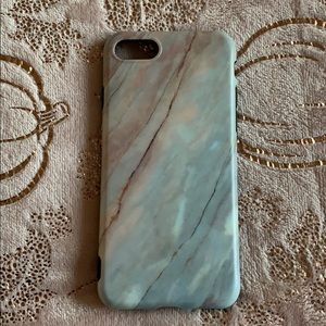 a iphone 8 case in perfect condition